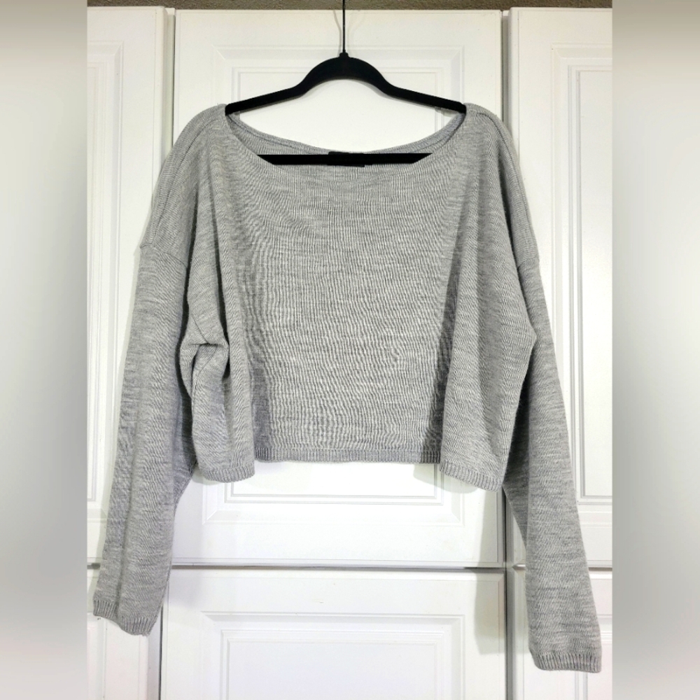 PrettyLittleThing Gray Cropped Crew Sweater